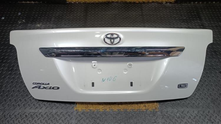 Крышка багажника Тойота Королла Аксио в Бахчисарае 106946