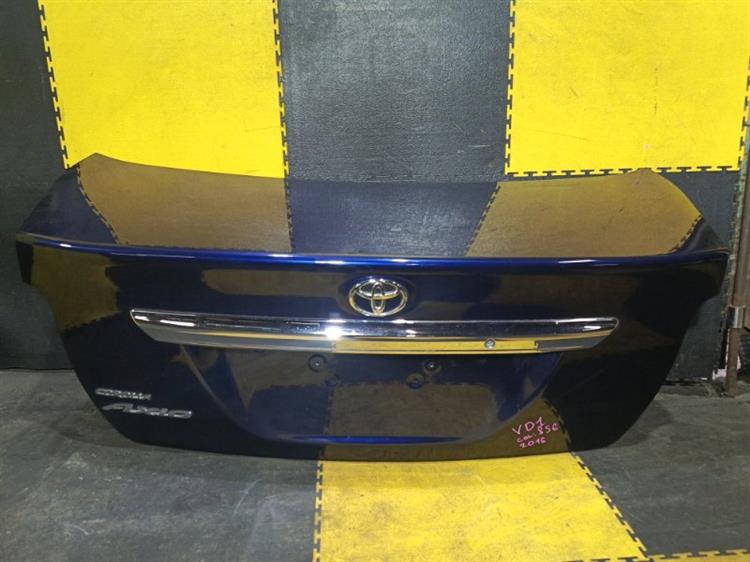 Крышка багажника Тойота Королла Аксио в Бахчисарае 113111