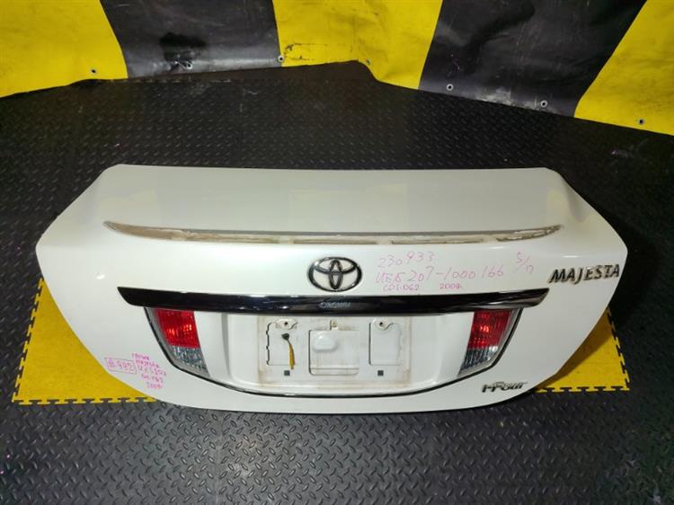Крышка багажника Тойота Краун Маджеста в Бахчисарае 115525
