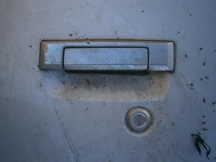 Дверь Тойота Таун Айс в Бахчисарае 15430