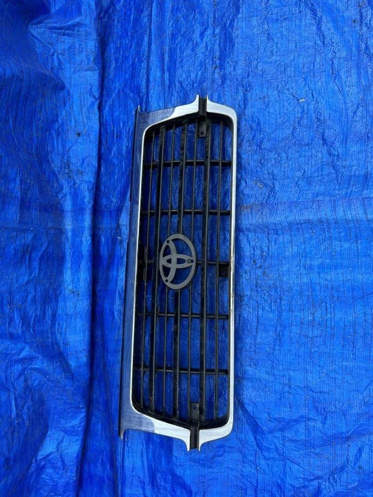 Решетка радиатора Тойота Ленд Крузер в Бахчисарае 2401781