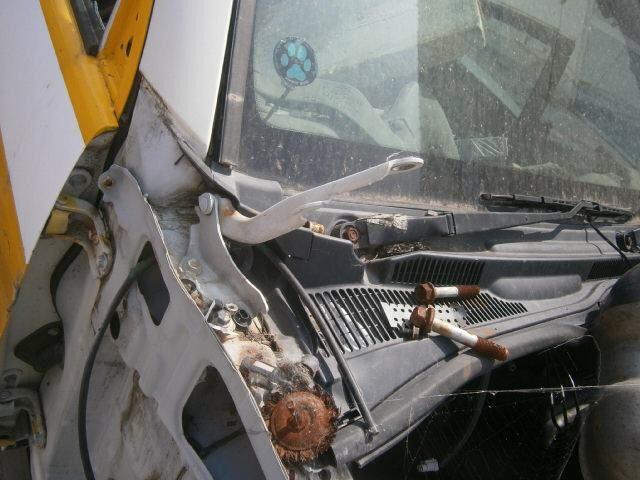 Решетка под лобовое стекло Тойота Хайлюкс Сурф в Бахчисарае 29486