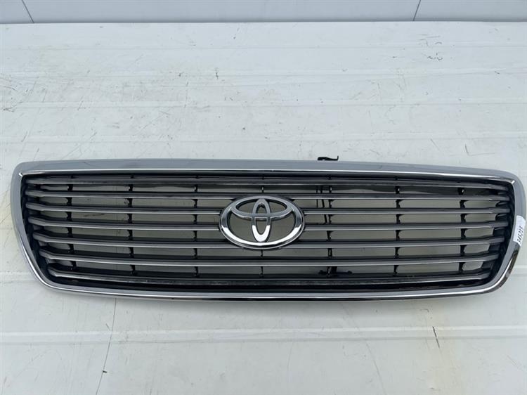 Решетка радиатора Toyota Celsior