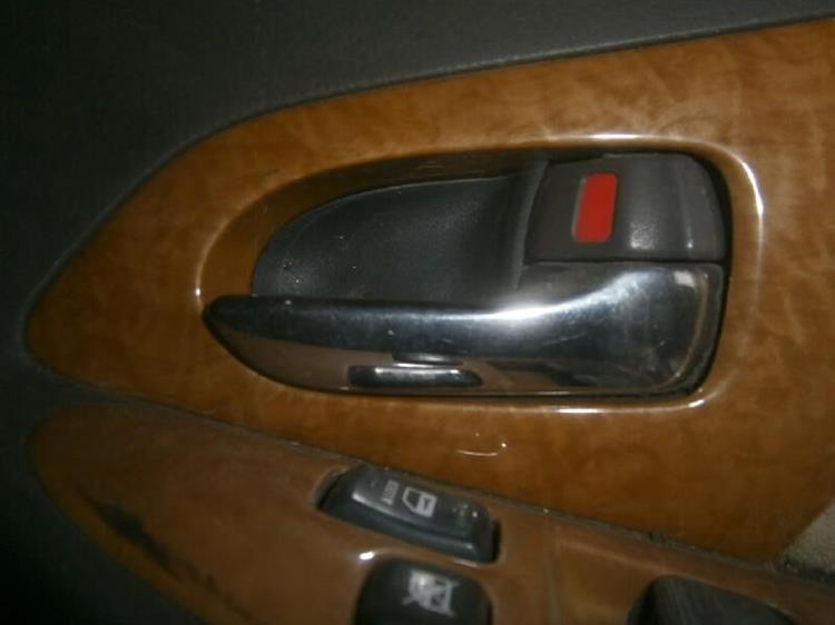 Дверь Тойота Альфард в Бахчисарае 48357