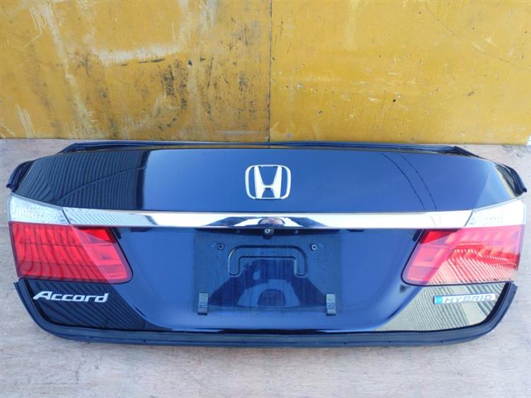 Крышка багажника Хонда Аккорд в Бахчисарае 50872