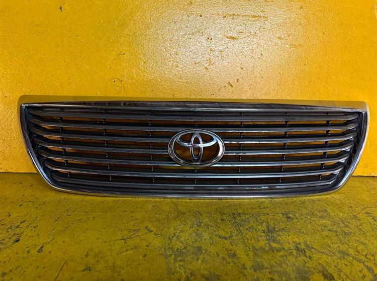 Решетка радиатора Toyota Celsior