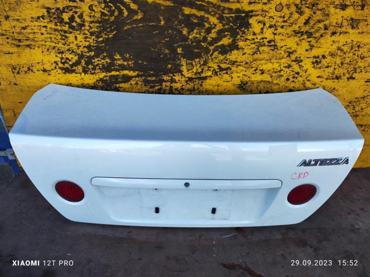 Крышка багажника Тойота Алтеза в Бахчисарае 651581