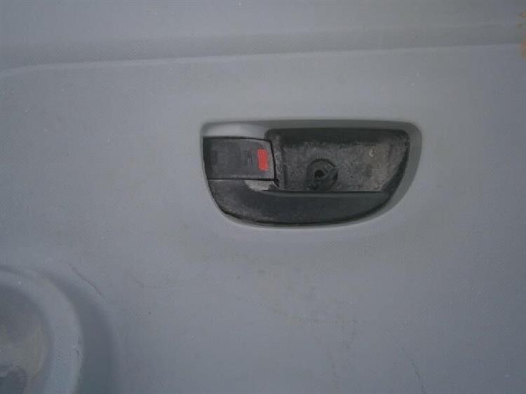 Дверь Тойота Приус в Бахчисарае 66096
