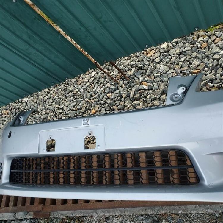 Решетка радиатора Тойота Марк Х Зио в Бахчисарае 87544