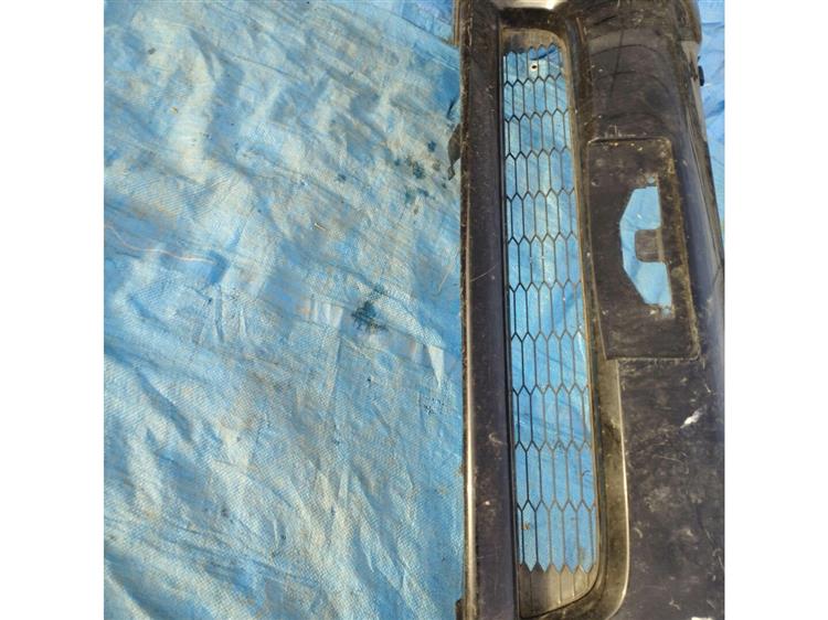 Решетка радиатора Тойота Исис в Бахчисарае 88182
