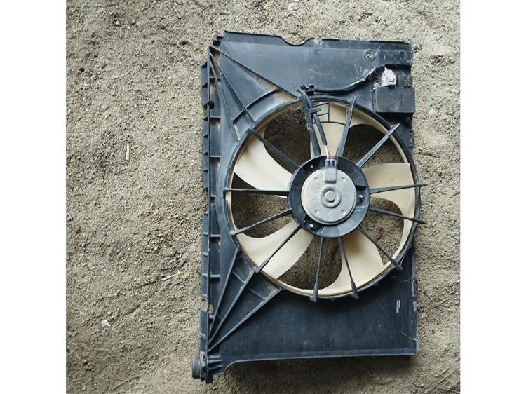 Диффузор радиатора Тойота Королла в Бахчисарае 93369